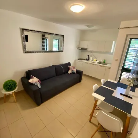 Hills Apartment *