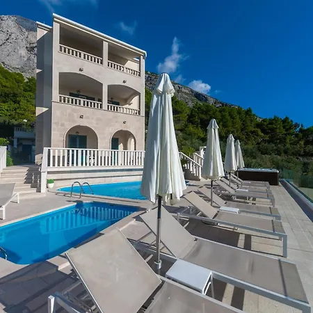 Hills Apartment Makarska