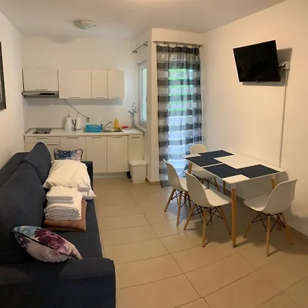 Hills Apartment *