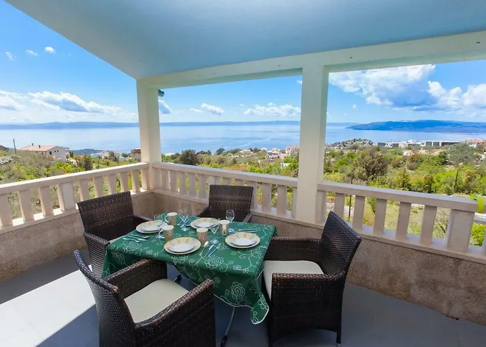 Hills Apartment Makarska